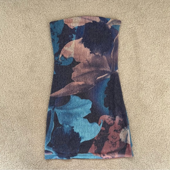 With Jéan Frankie bandeau dress - Picture 3 of 4